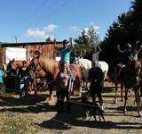 vacanciers qui font du cheval à la gineste 