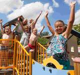 aire de jeux enfants au Camping Paradis Les Amarines 2024