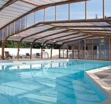 intérieur de la piscine du camping Arvor