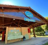 sanitaires au Camping Paradis Aubeterre-sur-Drône, 3 étoiles