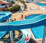 vue du haut du toboggan du camping La Brise de Camargue