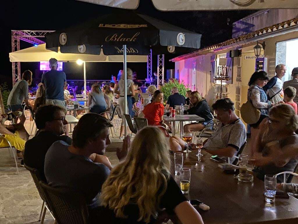 soirée animée pour les vacanciers au camping Domaine de Miremer