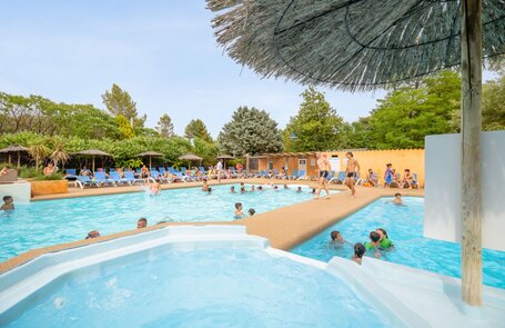 piscines extérieures du Camping Paradis le Ruou dans le Var