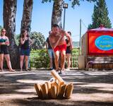 pétanque entre vacanciers au Camping Paradis Le Ruou