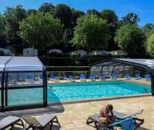 piscine découverte au camping Les Nobis d'Anjou