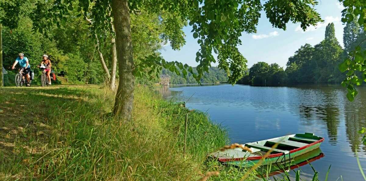 nature et rivière au camping Les Nobis d'Anjou