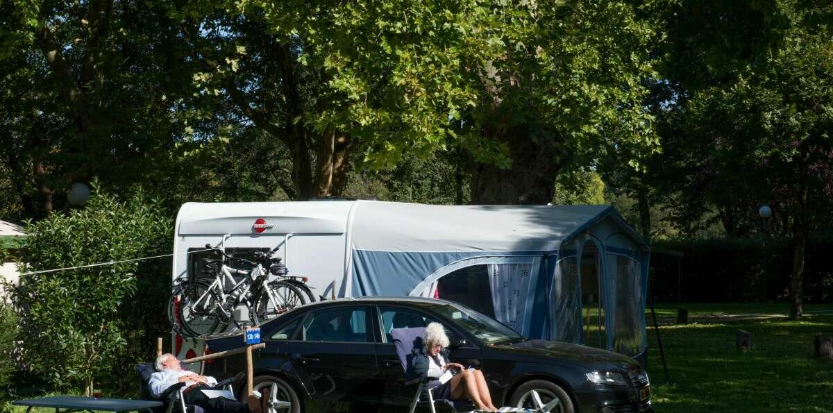 campement en tente au camping Les Nobis d'Anjou