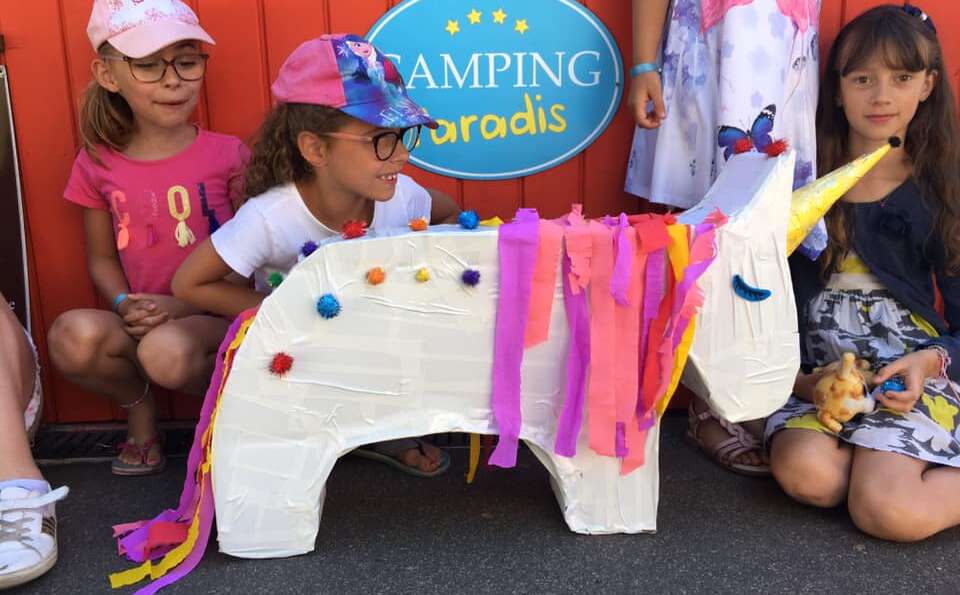 activité enfants avec licorne au camping Pomme de Pin