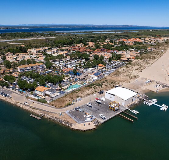 camping en bord de la mer mediterranée