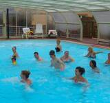 Vacanciers de l'utah beach à la piscine 