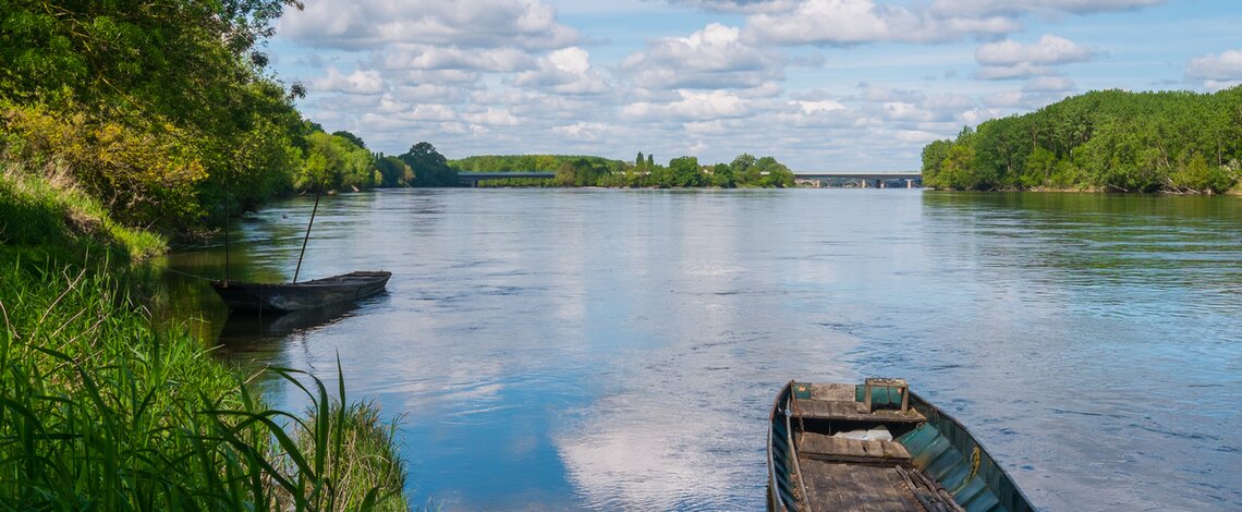 Etang avec des barques 