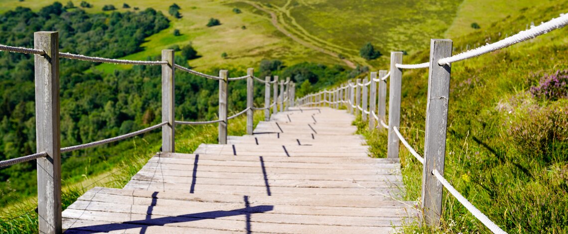 chemin d'une randonnée en Auvergne