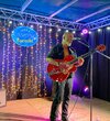 Ahmed Mouici et sa guitare Gibson