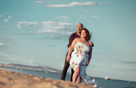 photo de Magalie Vaé et Tihyad sur la plage