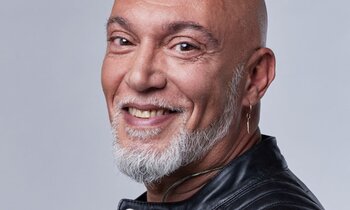 photo de Ahmed Mouici chanteur de la comédie musicale Les 10 commandements