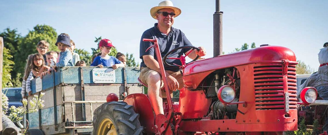 tracteur dans un camping